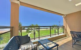 Moderno Condominio A Beira Mar Em Flecheiras!